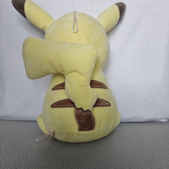 "Banpresto" Pikachu with Mochi Pokemon Tea Party Japanese Sweets Collection - Picture 8 of 9